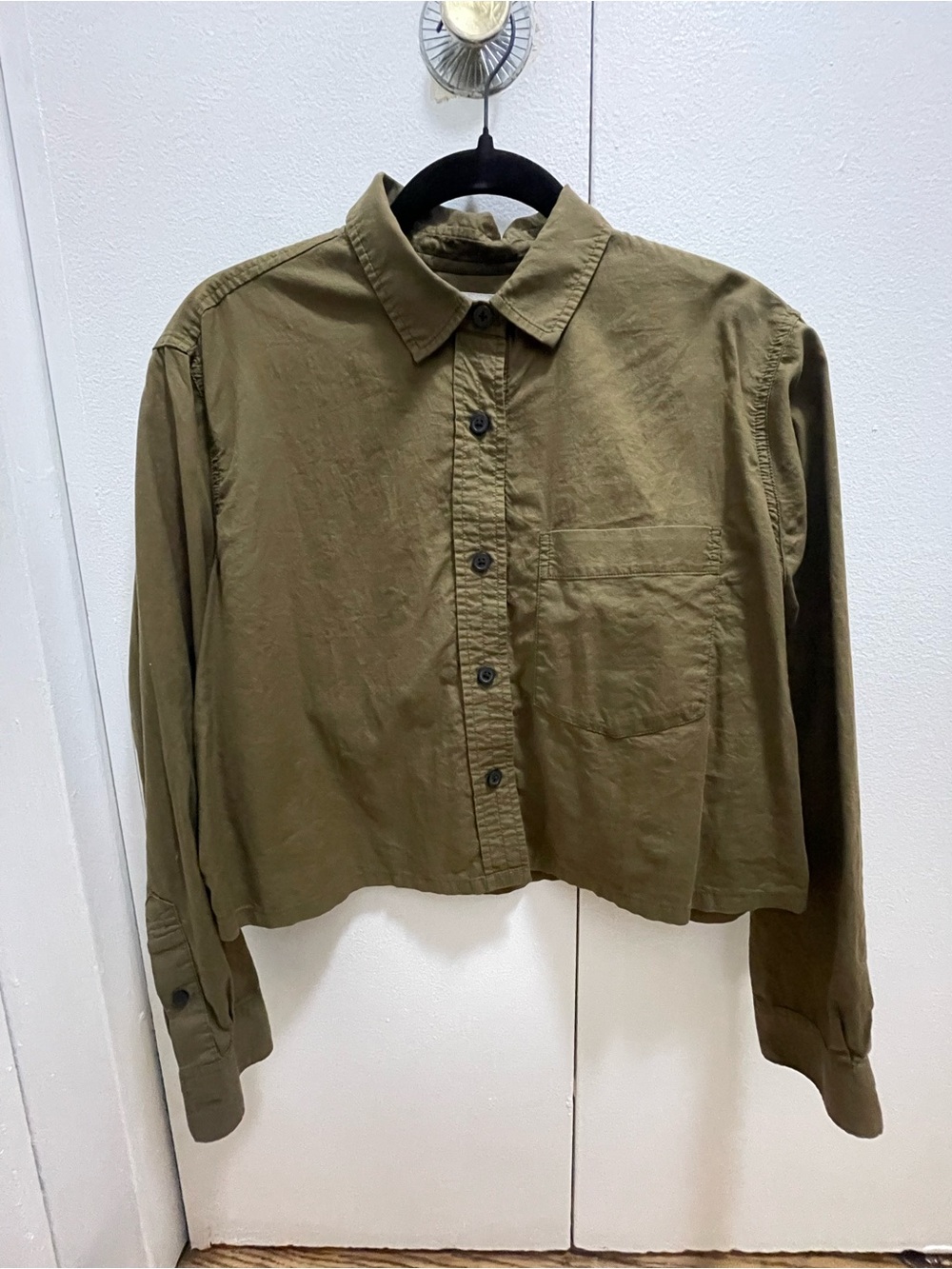 Everlane Olive Green cropped Button-Up Shirt